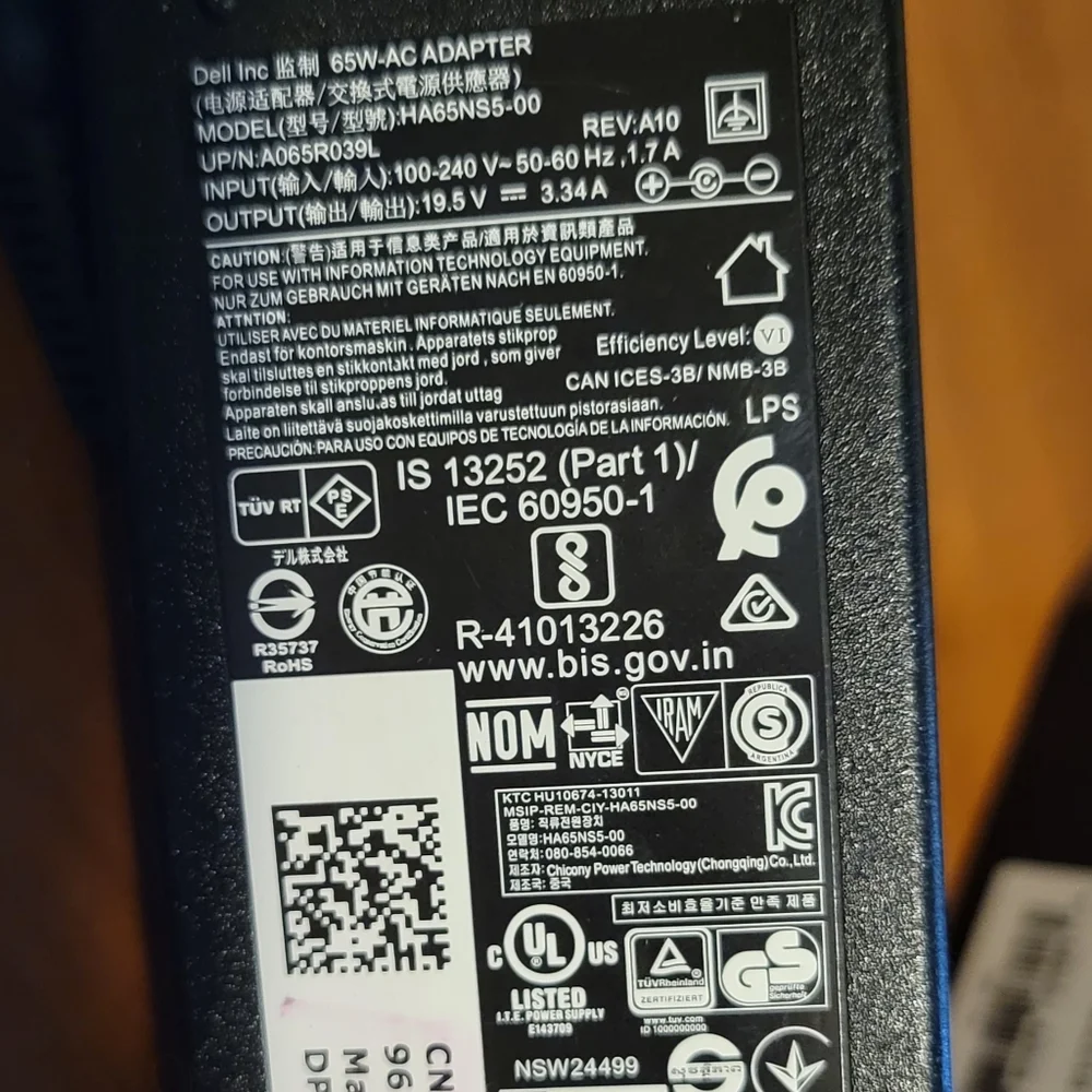 Dell 65 W-AC Adapter